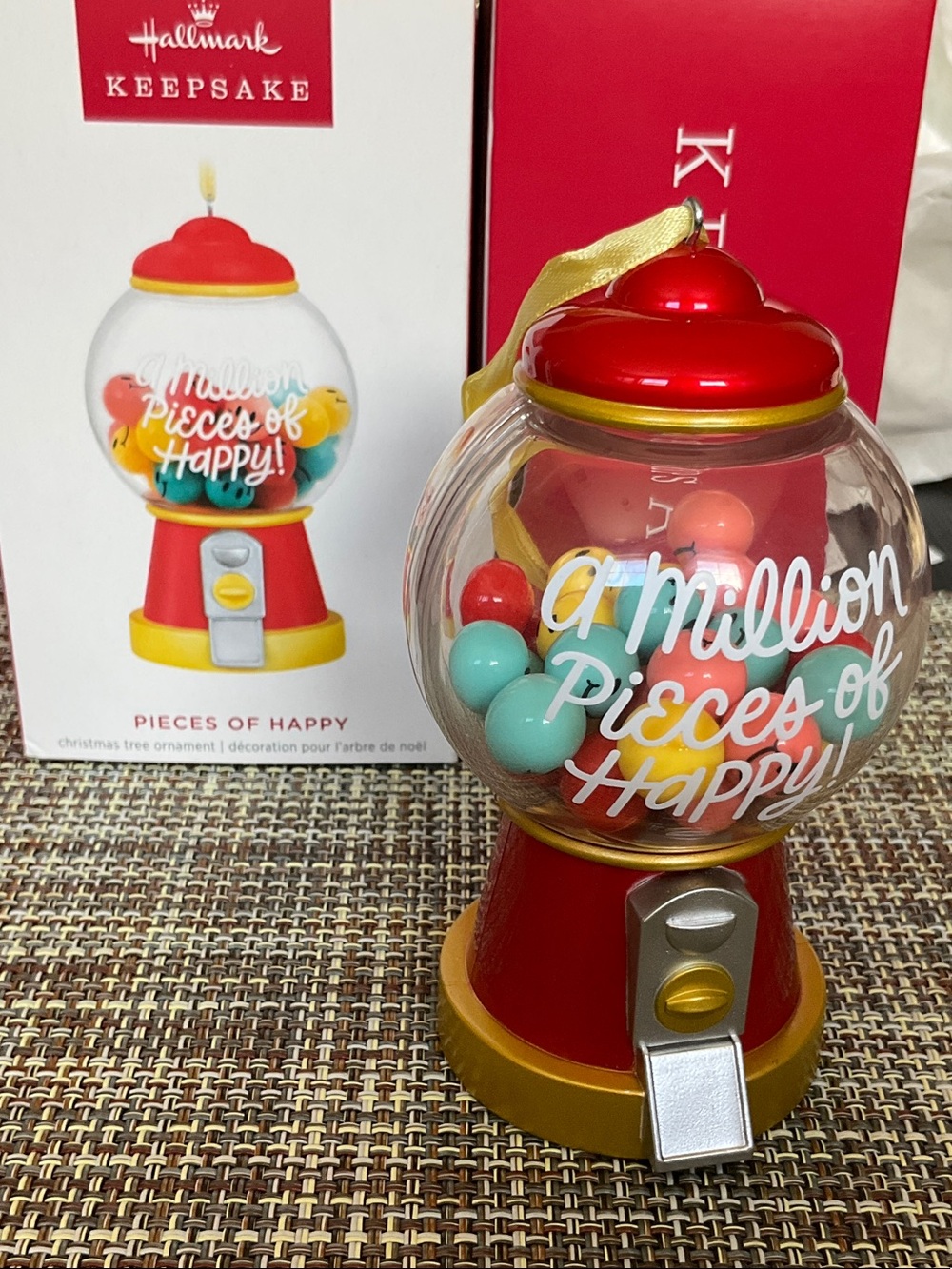 Hallmark  Gumball Machine Ornament with Multicolor Balls NWT
